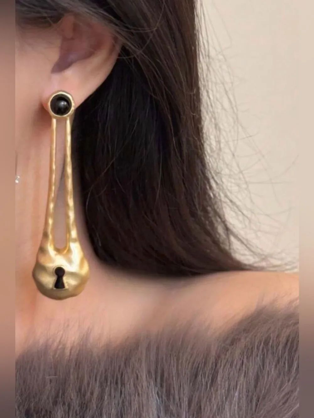Gold Keyhole Drop Earrings A2079